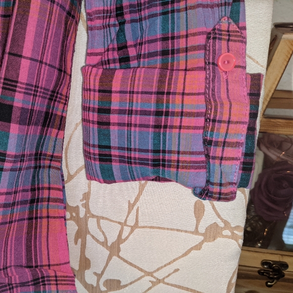 Kirra Button Up Pink Flannel XS - Picture 11 of 14